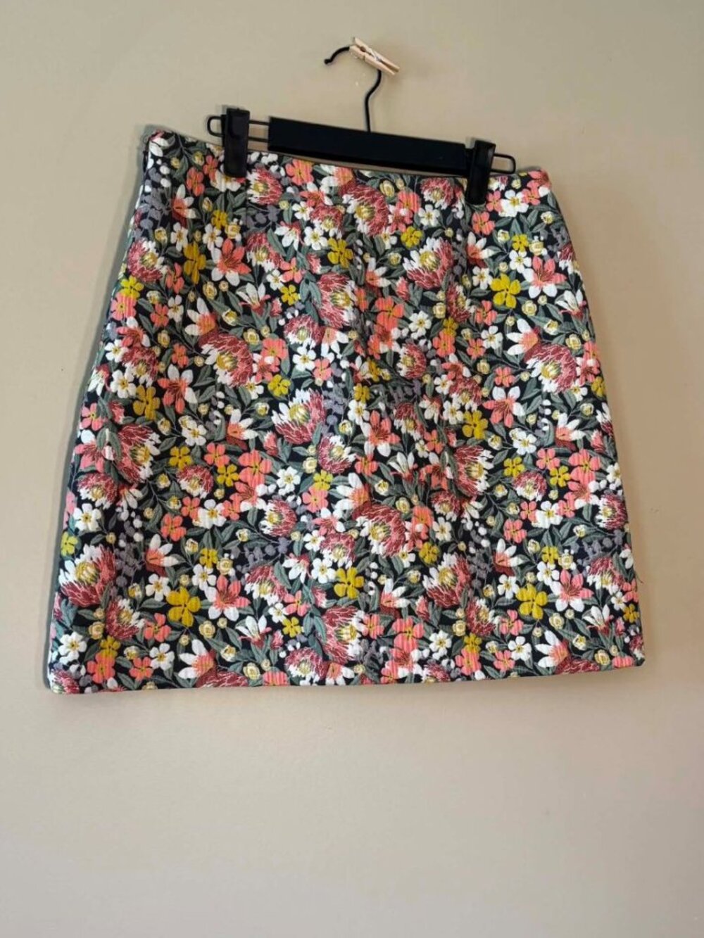 LOFT Embroidered Floral Skirt – Size 6